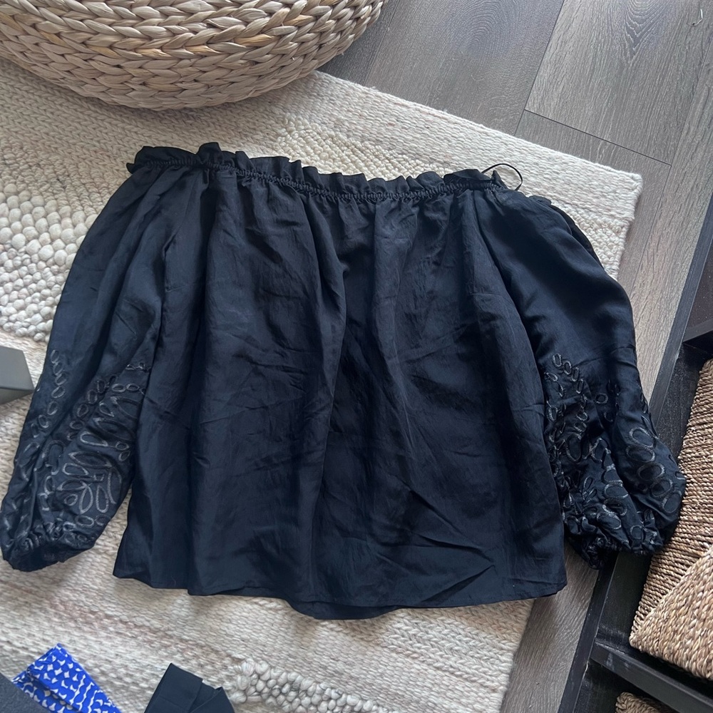Keepsake the Label Off-shoulder Black Blouse
